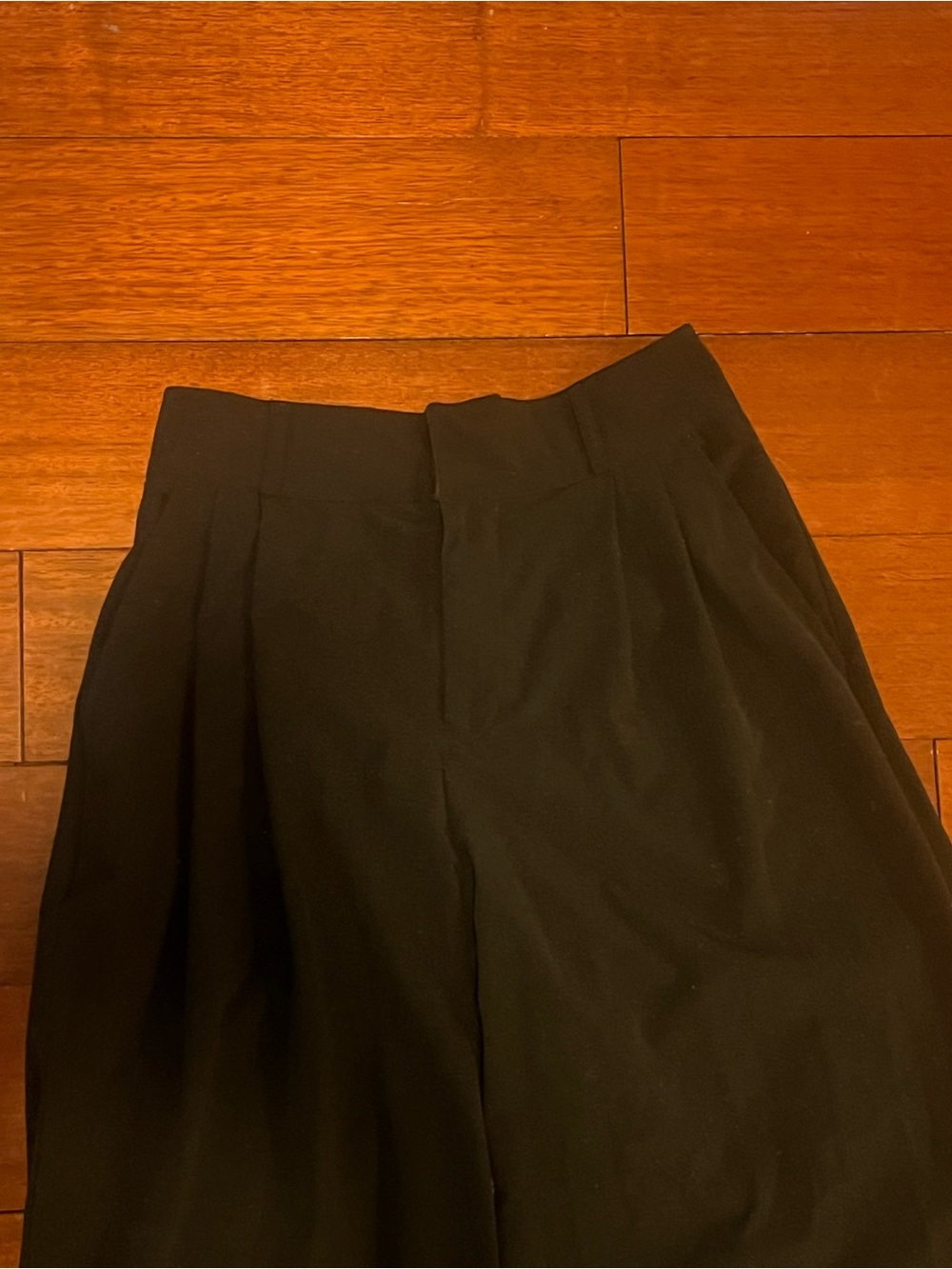 ALO Yoga Black Wide-Leg High-Rise Trousers - Picture 3 of 5
